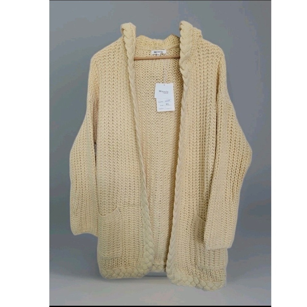 Chunky Knit Cardigan Light Yellow Cable Knit Hood Pockets M/L NWT Miracle Brand